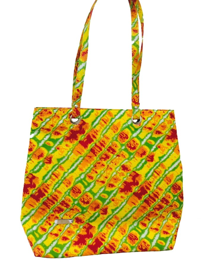 Murcia’s Bright and Beautiful Summer Handbags